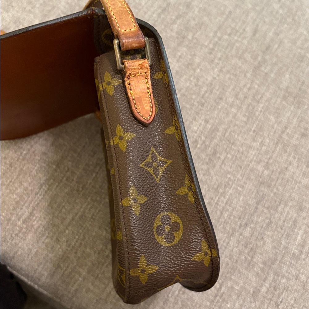 Louis Vuitton Saint Cloud shoulder bag - Picture 8 of 11